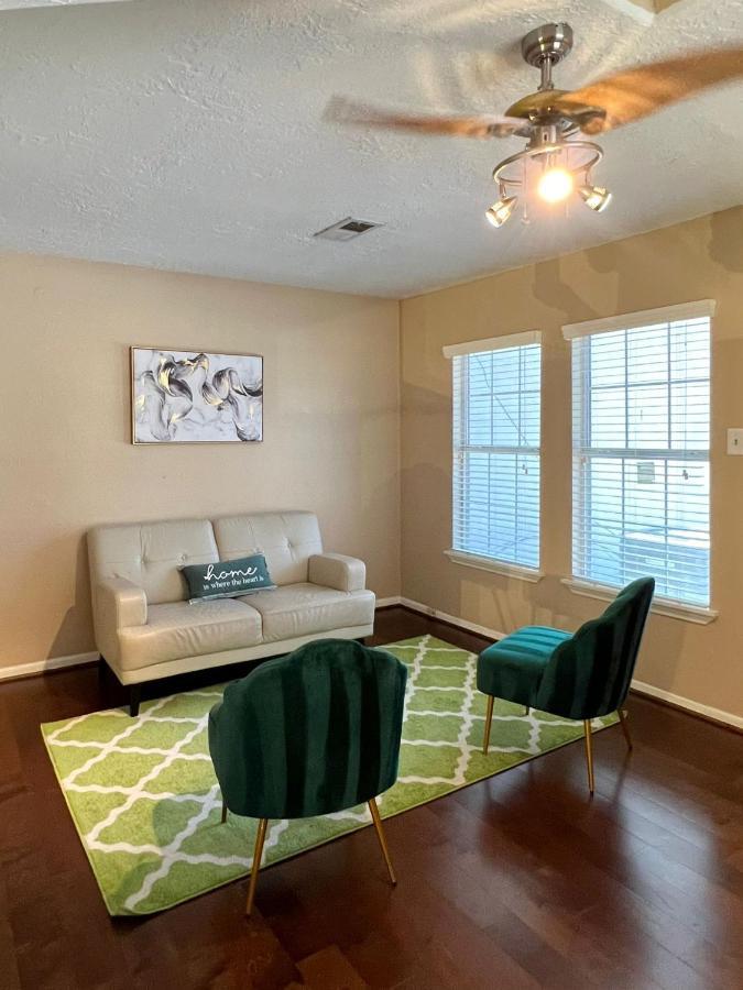 Centrally Located Houston Retreat! Sleeps 8, 10 Min To Downtown, Free Parking Екстериор снимка
